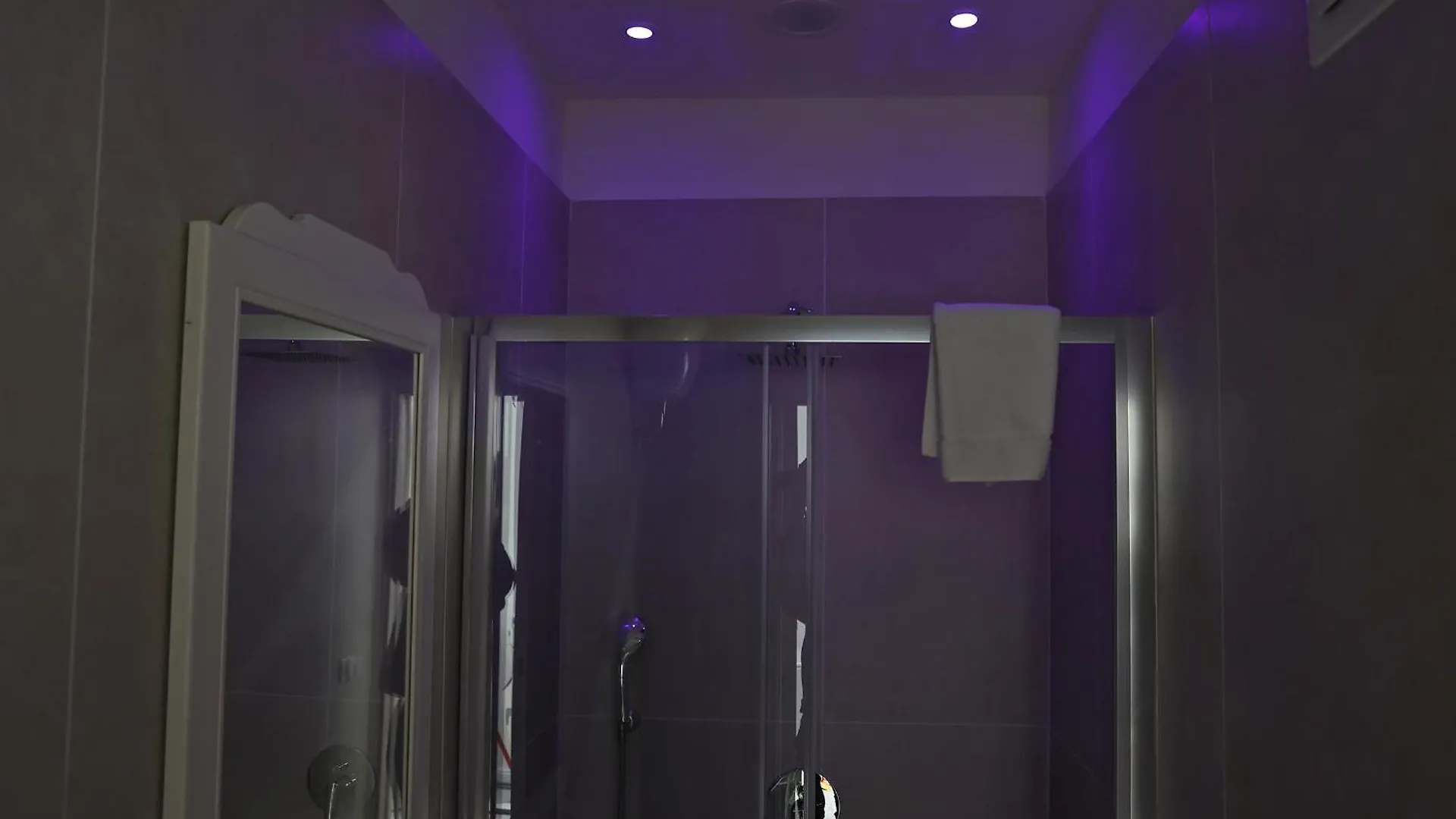דירות נאפולי L'Aurora House איטליה